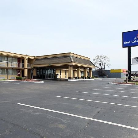 Americas Best Value Inn & Suites Грінвілл Екстер'єр фото