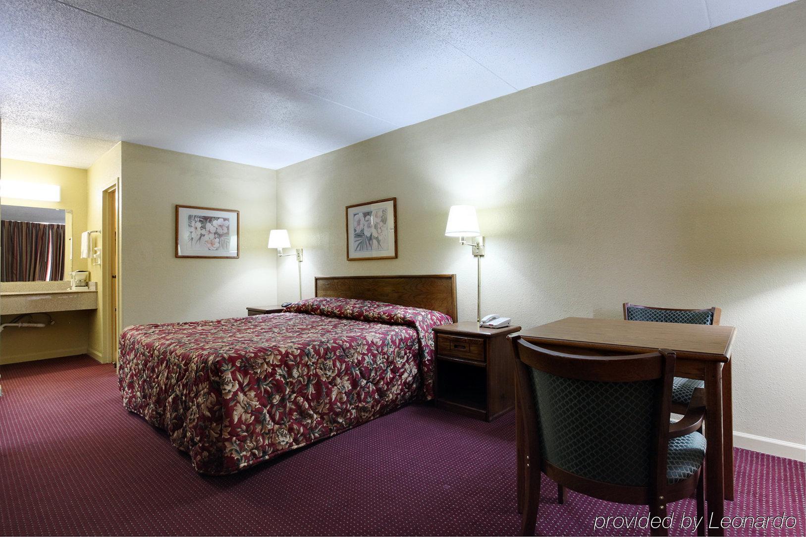 Americas Best Value Inn & Suites Грінвілл Номер фото