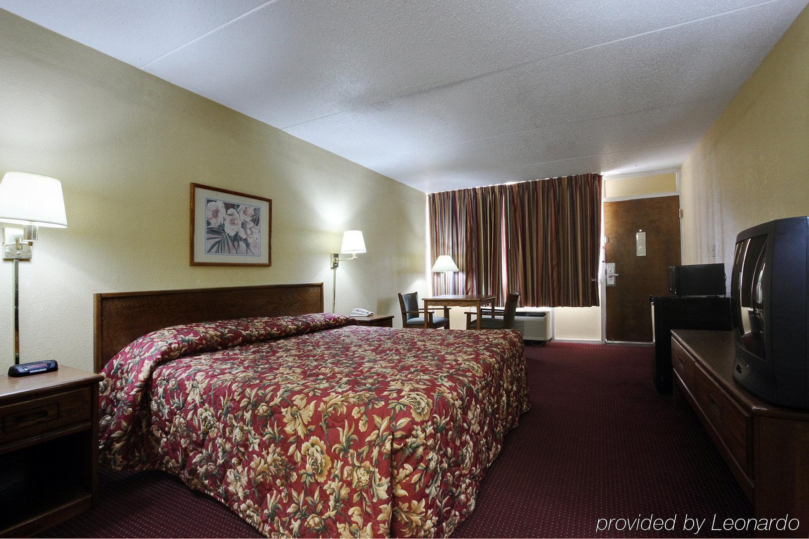 Americas Best Value Inn & Suites Грінвілл Номер фото