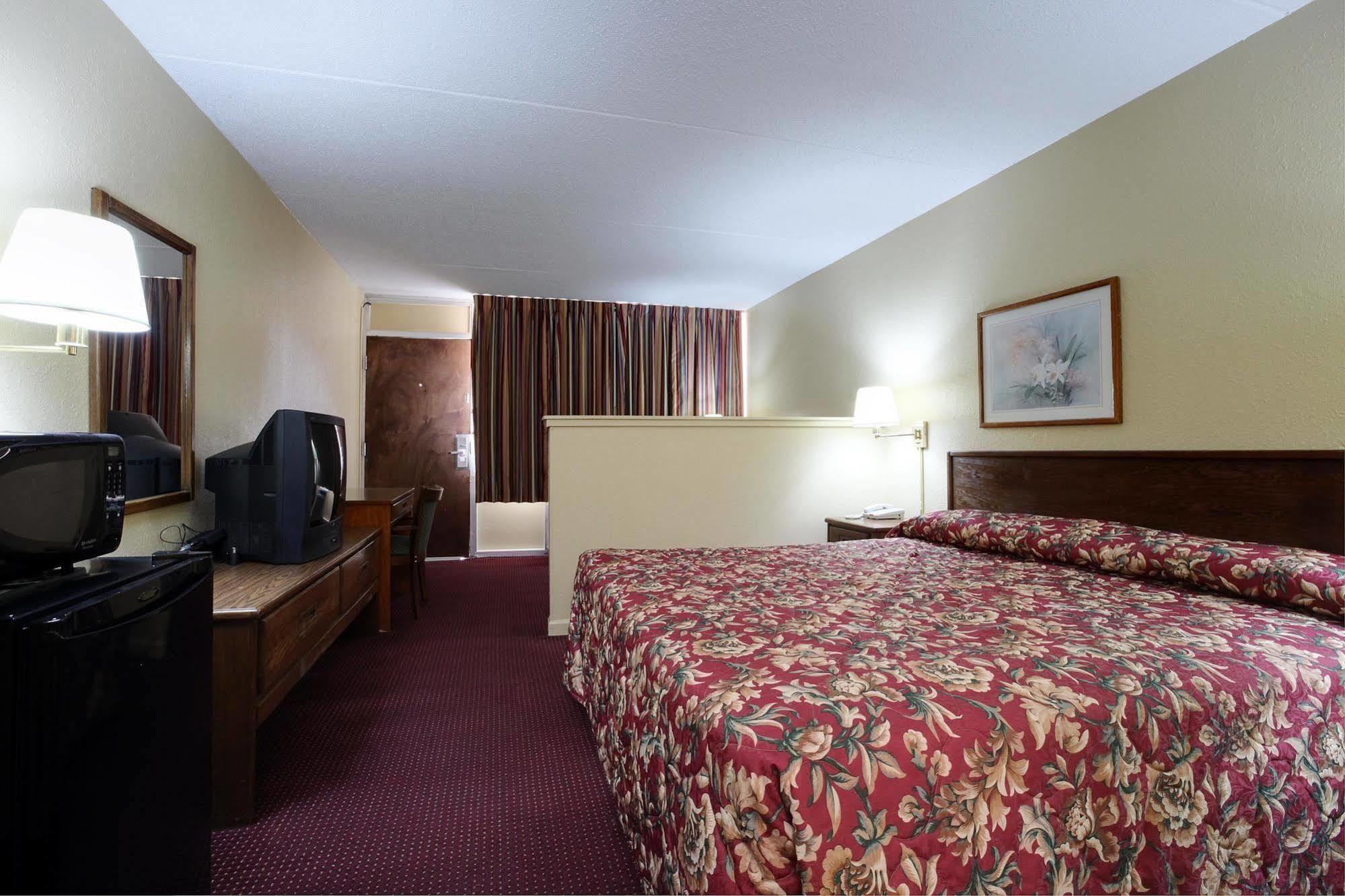 Americas Best Value Inn & Suites Грінвілл Номер фото