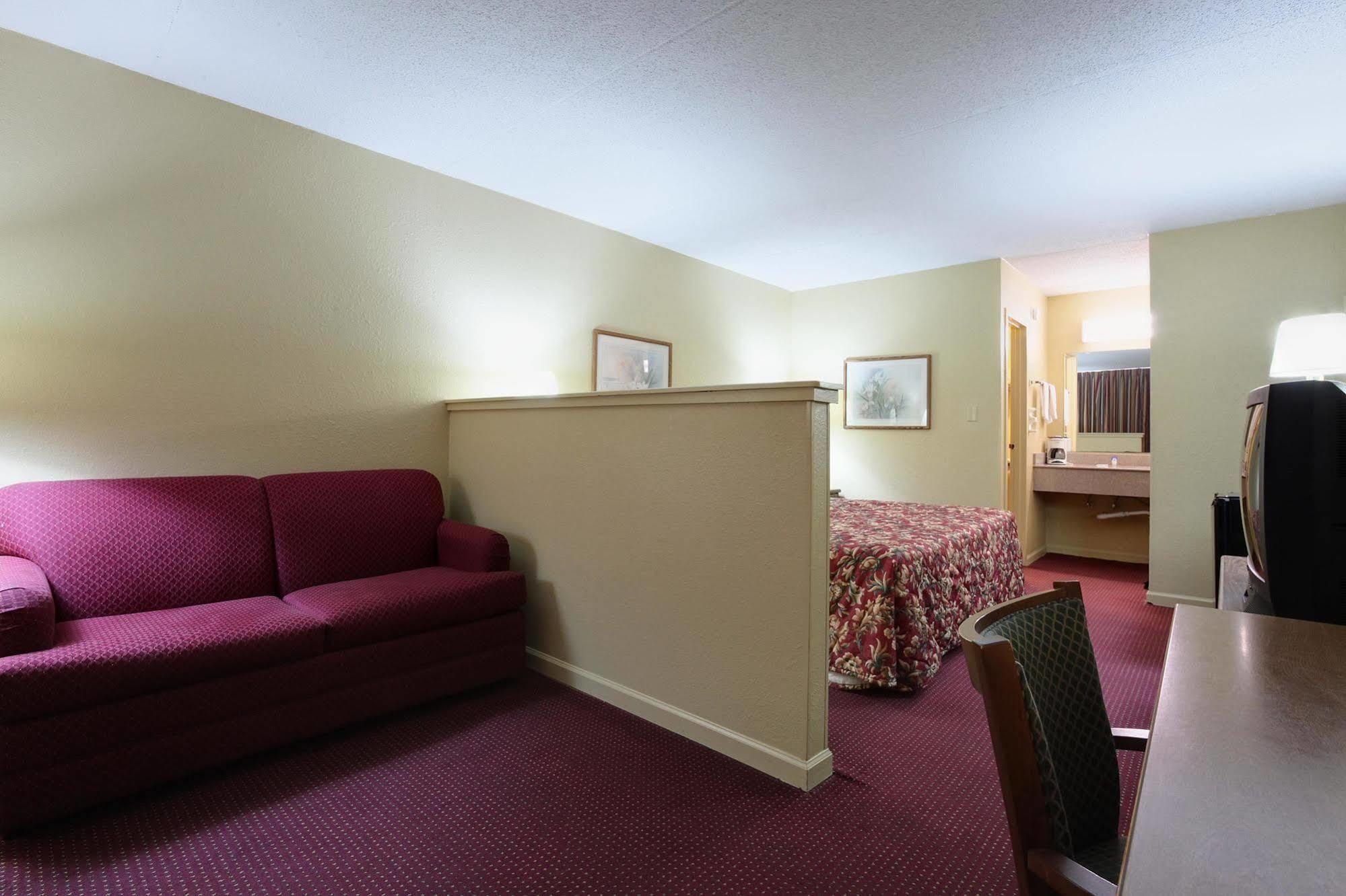 Americas Best Value Inn & Suites Грінвілл Номер фото