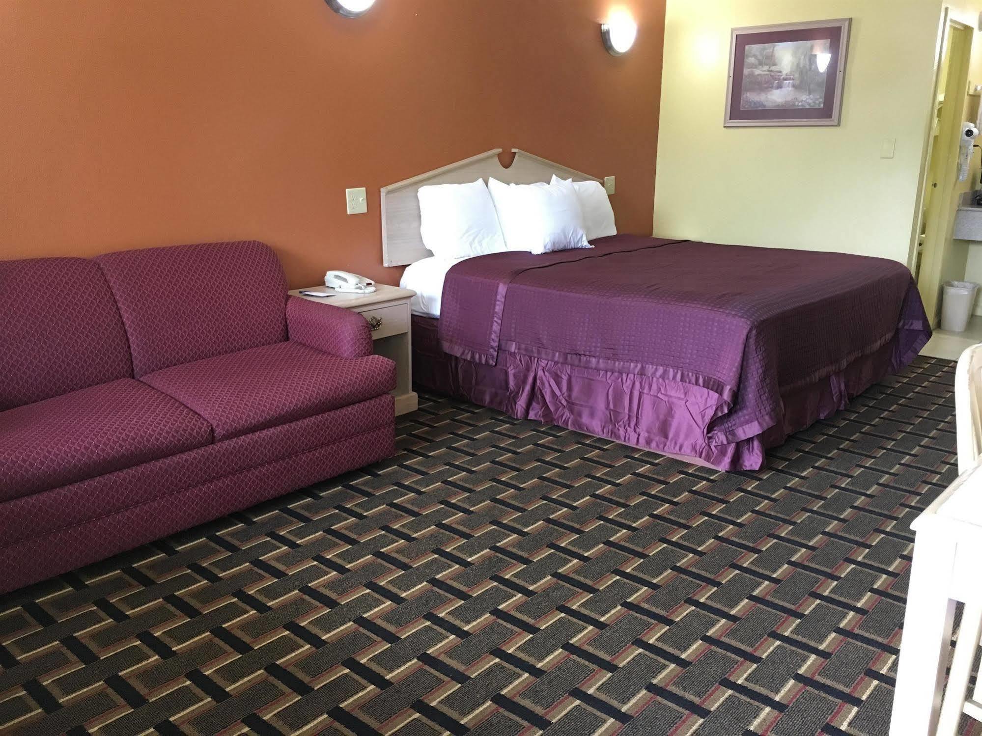 Americas Best Value Inn & Suites Грінвілл Екстер'єр фото